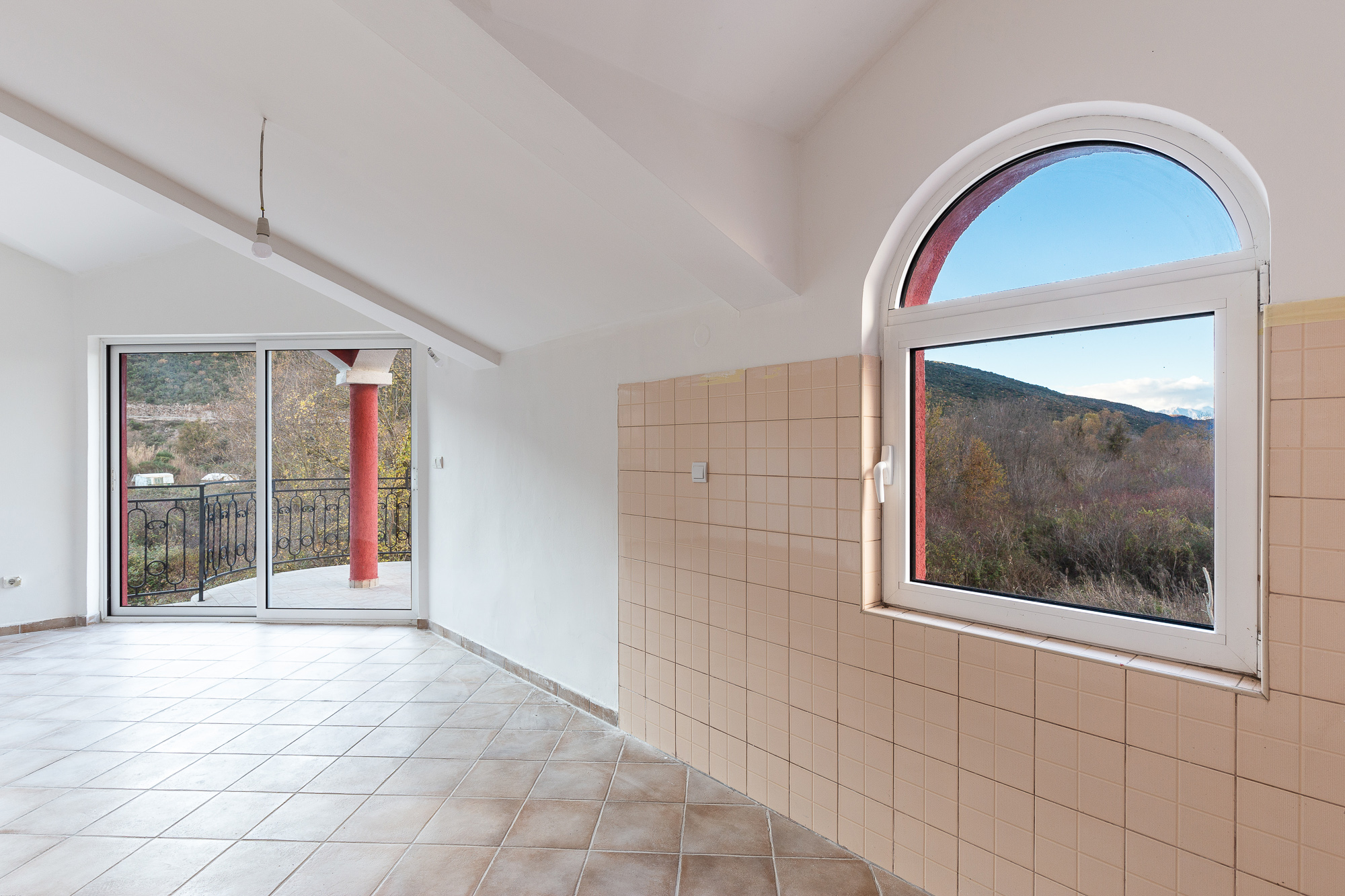 Image of Apartment - 3 Bedrooms - 1 Bathrooms for Sale in Kotor-Lastva-Montenegro, Image 5